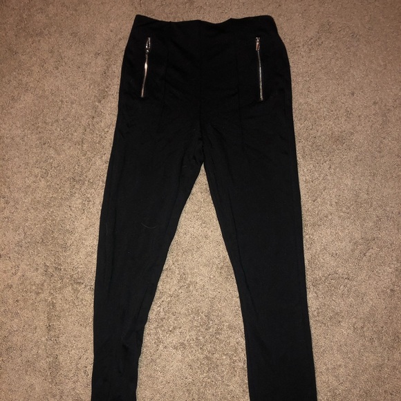 Pleaded Highwaisted Leggings - Picture 1 of 1